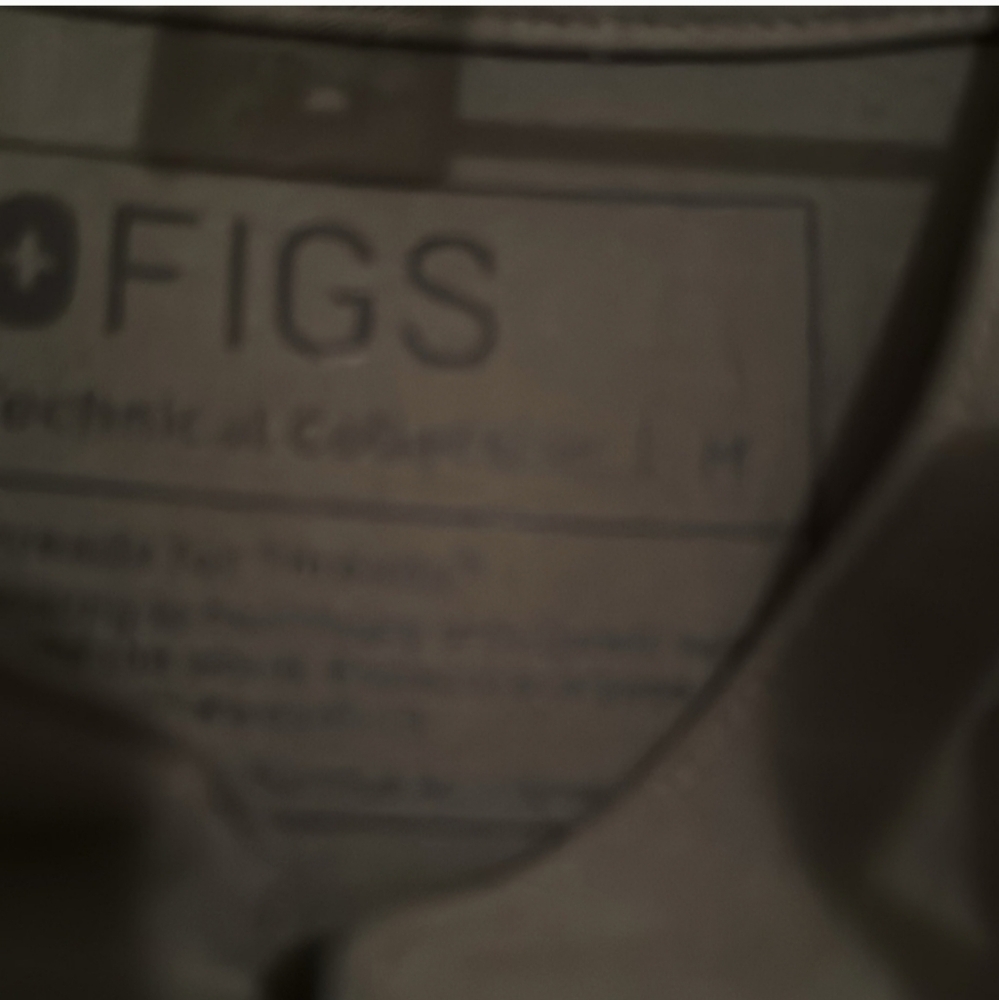 Figs Technical Collection Scrub Top - Picture 3 of 4